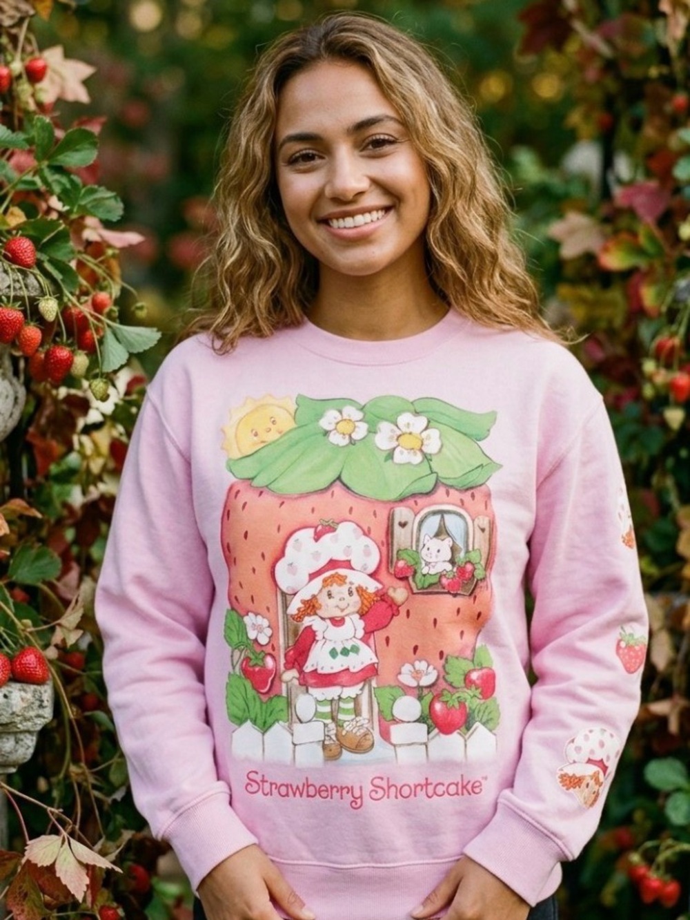 VTG Vibes Strawberry Shortcake Graphic Crewneck Oversized Sweatshirt sz S EUC